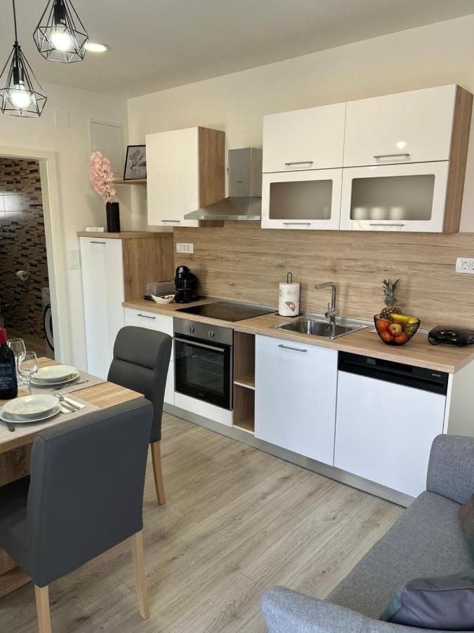 Апартаменти Apartman Ana Crno Екстер'єр фото