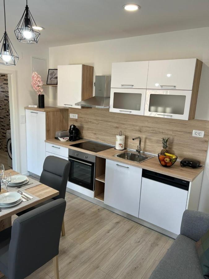 Апартаменти Apartman Ana Crno Екстер'єр фото