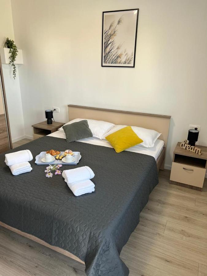 Апартаменти Apartman Ana Crno Екстер'єр фото